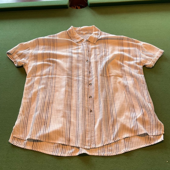 Splendid Tan and White Button Down Shirt Casual Top small like new - Picture 1 of 4